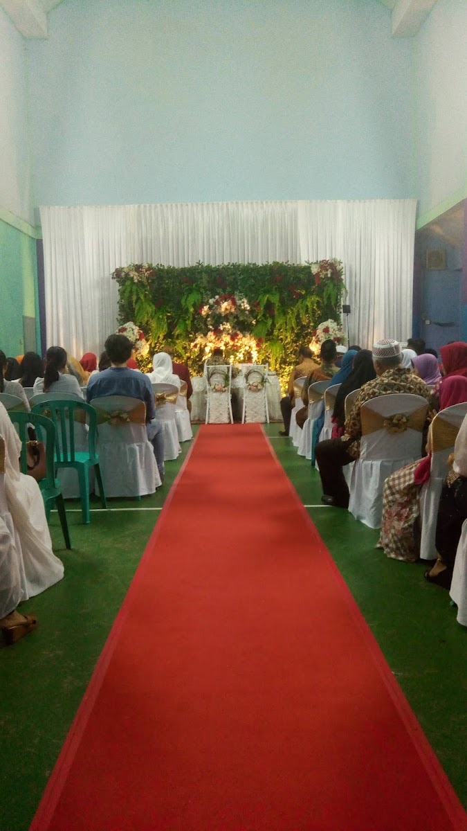 GEDUNG BULU TANGKIS MERAK